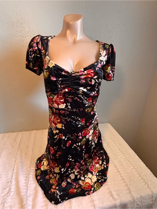 Urban Outfitters Dresses & Skirts - Urban Outfitters Floral Velvet Mini Dress Y2K Cottagecore Boho Coquette
